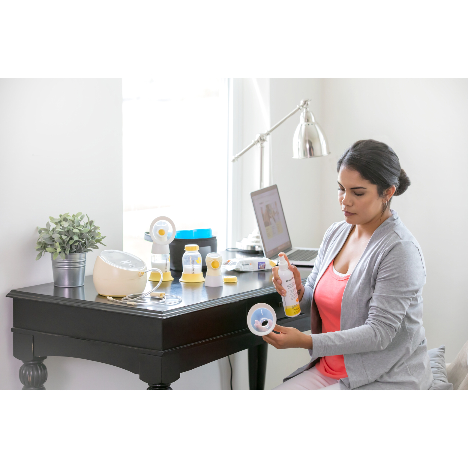 Medela Quick Clean Breast Pump Sanitizer - Case of 6 thumbnail 2
