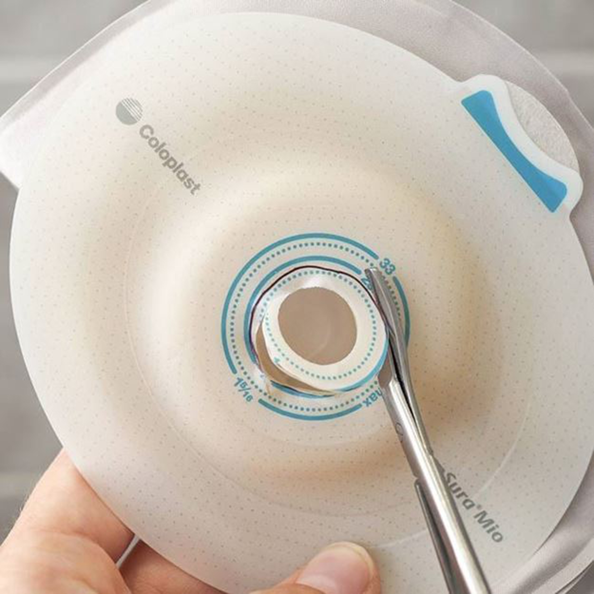 SenSura Mio Light Convex Maxi Drainable Pouch with Soft Outlet thumbnail 4