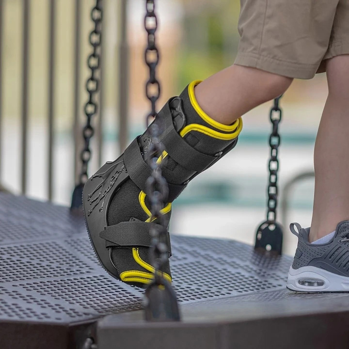 ProCare MiniTrax Pediatric Walker Boot thumbnail 7