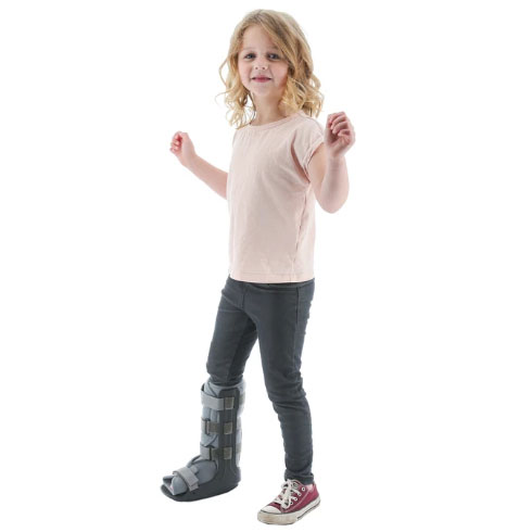 Swede-O Pediatric Walking Boot thumbnail 1