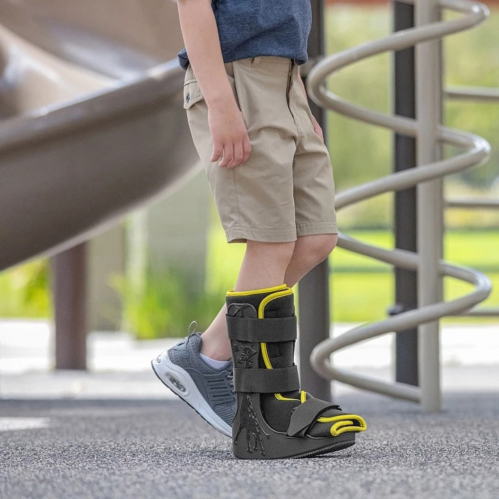 ProCare MiniTrax Pediatric Walker Boot thumbnail 8