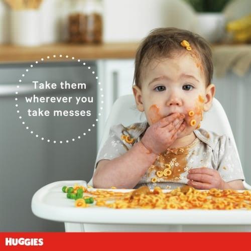Huggies Simply Clean Fragrance Free Wipes thumbnail 4